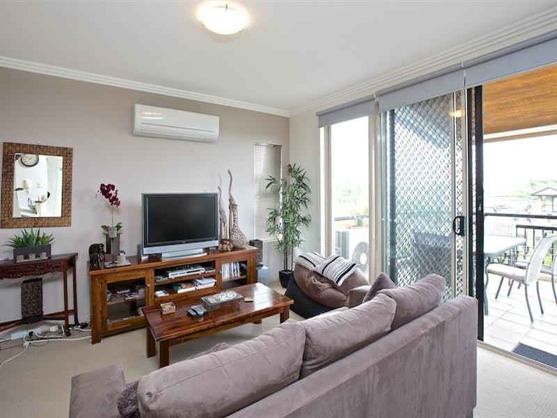 5/2 Oleander Avenue, Biggera Waters QLD 4216