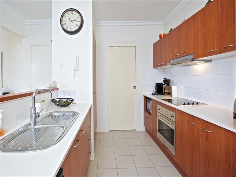 5/2 Oleander Avenue, Biggera Waters QLD 4216