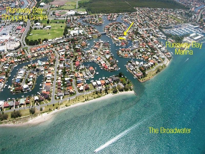 7 Wau Avenue, Runaway Bay QLD 4216