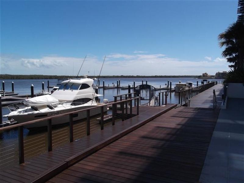 6104/6 MARINE Parade, Paradise Point QLD 4216