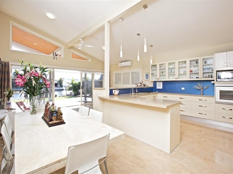 19 Markham Avenue, Runaway Bay QLD 4216