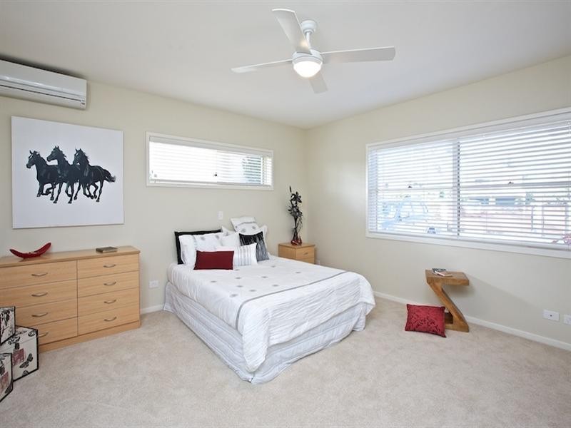 19 Markham Avenue, Runaway Bay QLD 4216