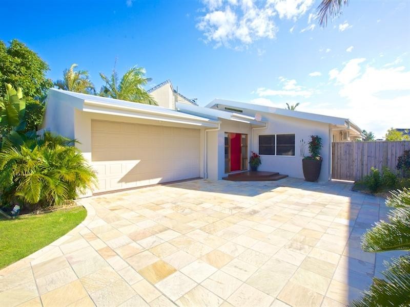 19 Markham Avenue, Runaway Bay QLD 4216