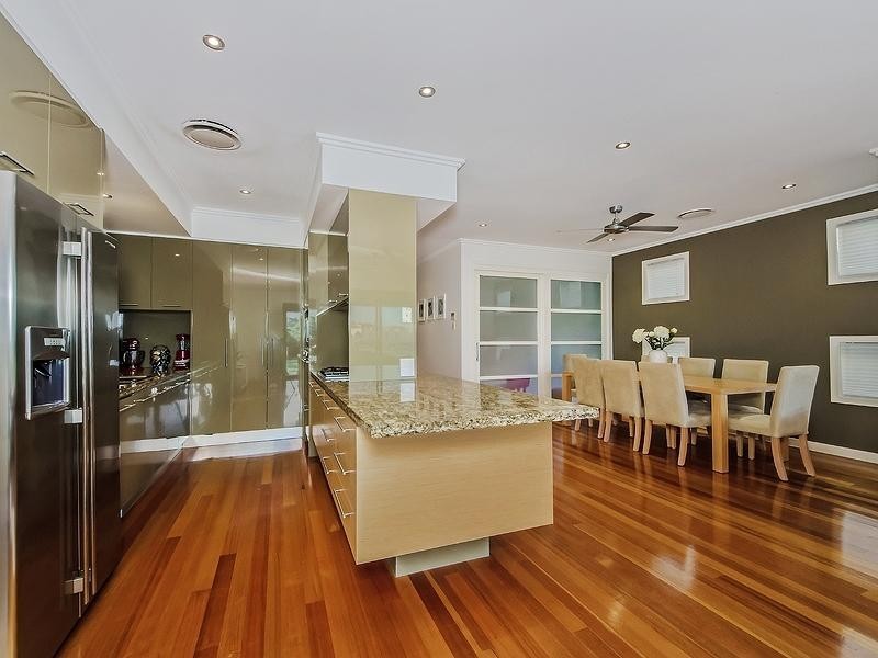 6093 Lugano Drive, Hope Island QLD 4212