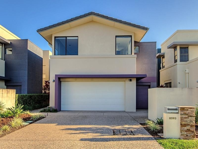 6093 Lugano Drive, Hope Island QLD 4212