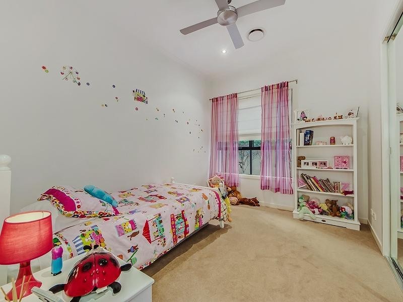 6093 Lugano Drive, Hope Island QLD 4212