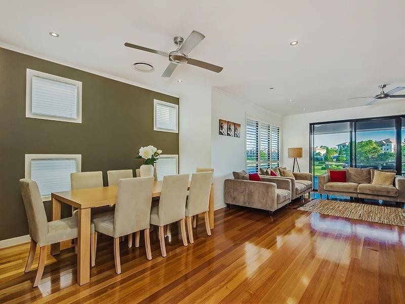 6093 Lugano Drive, Hope Island QLD 4212