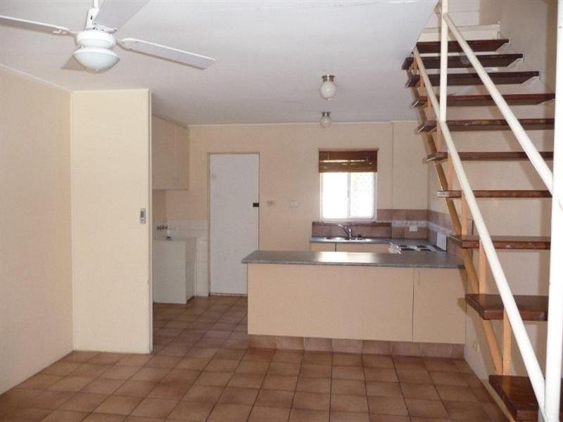 3/248 Marine Parade, Labrador QLD 4215