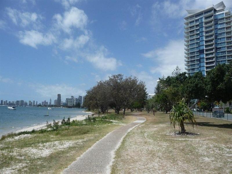 3/248 Marine Parade, Labrador QLD 4215