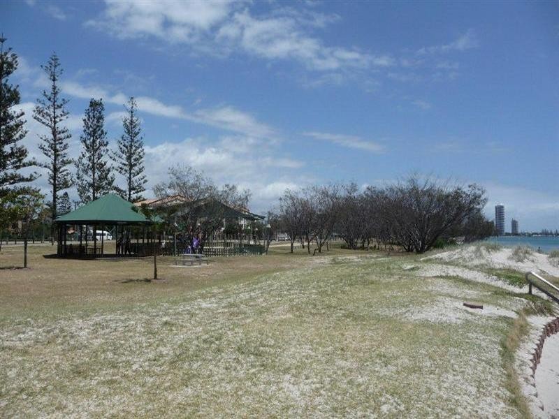 3/248 Marine Parade, Labrador QLD 4215