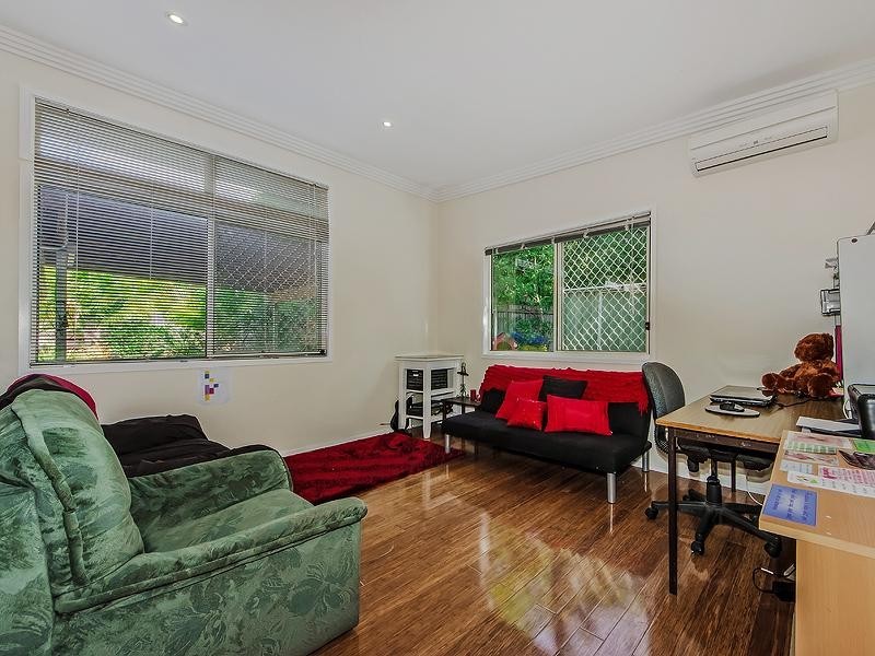 80 Currumburra Road, Ashmore QLD 4214