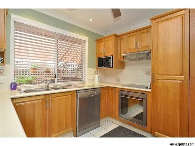 14 Ballybunyon Crescent, Hope Island QLD 4212