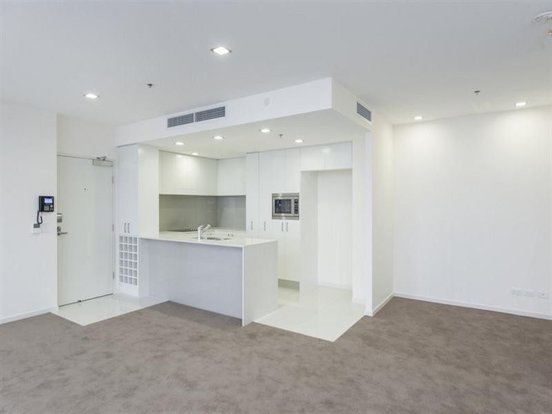 34-36 Scarborough Street, Southport QLD 4215