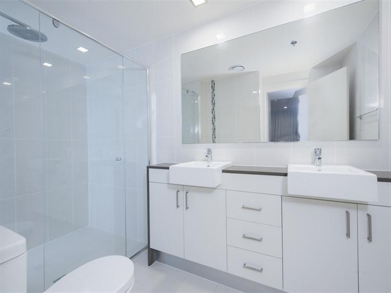 34-36 Scarborough Street, Southport QLD 4215