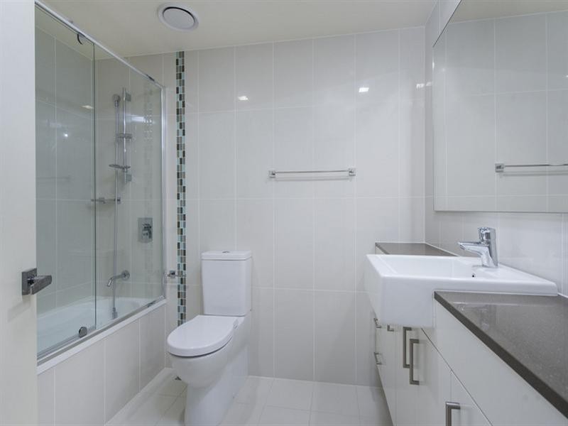 34-36 Scarborough Street, Southport QLD 4215