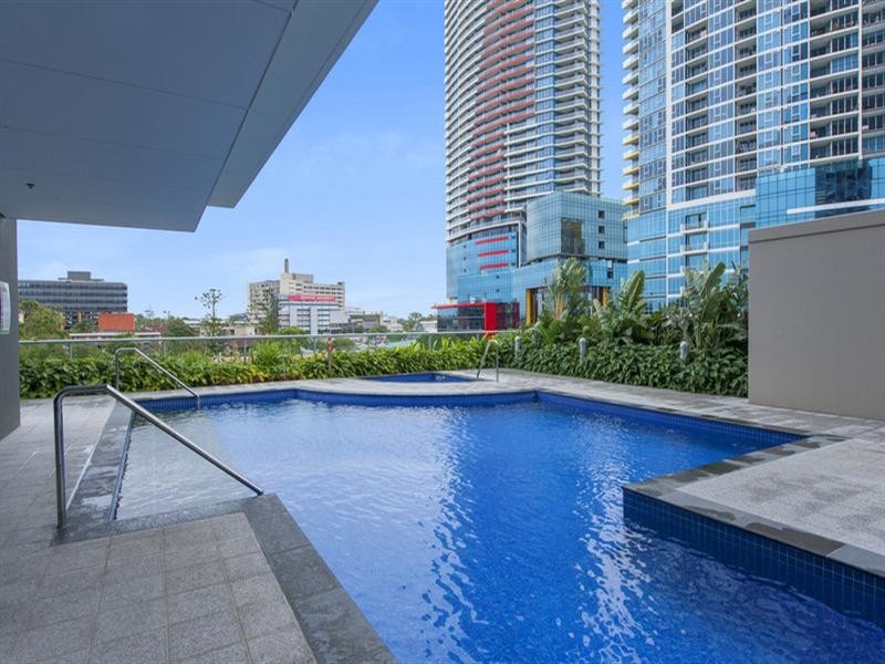 34-36 Scarborough Street, Southport QLD 4215