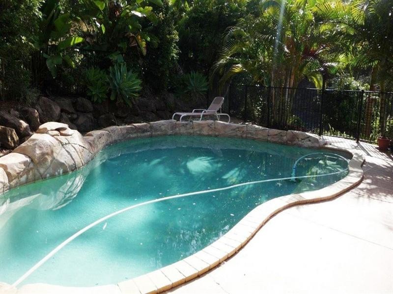16 Bellona Court, Pacific Pines QLD 4211