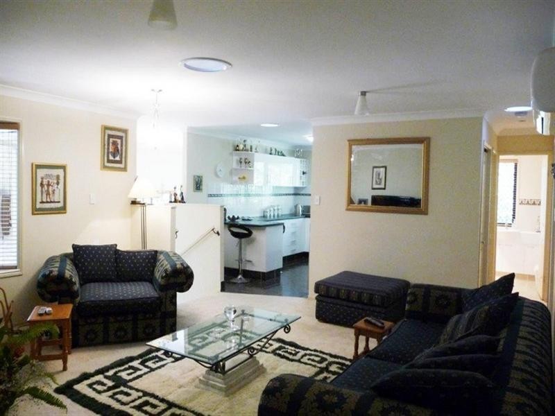 16 Bellona Court, Pacific Pines QLD 4211