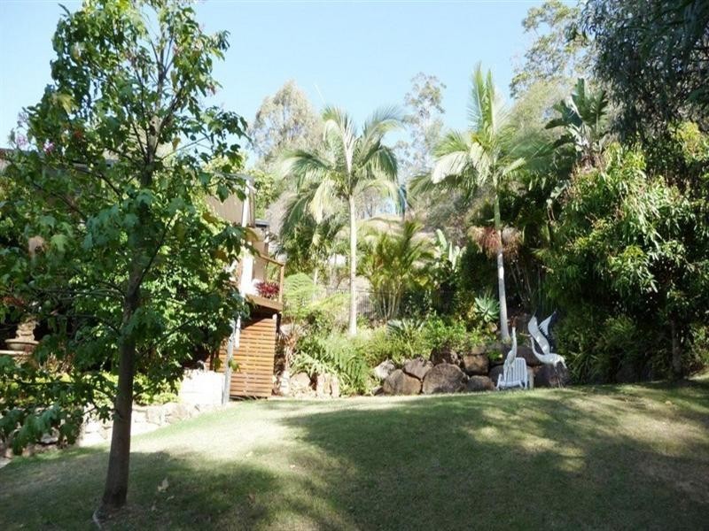 16 Bellona Court, Pacific Pines QLD 4211