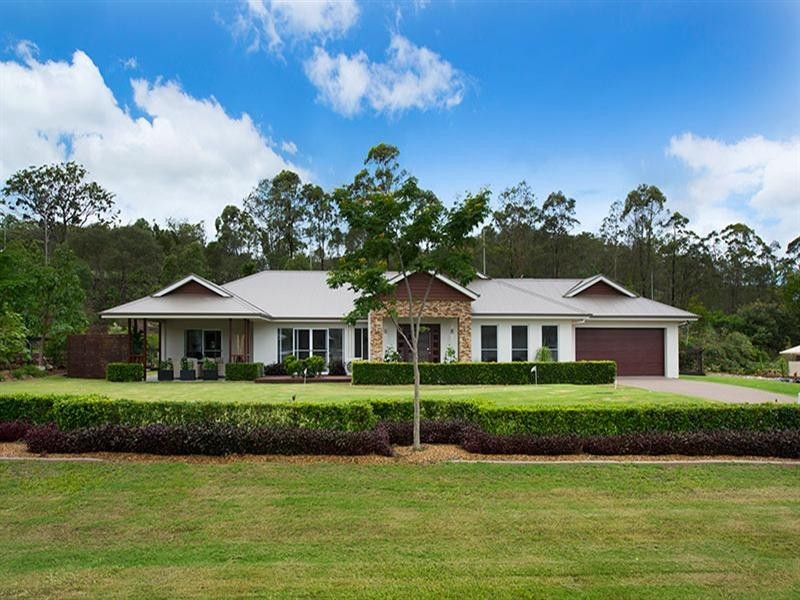 5 Summer Hill Crescent, Maudsland QLD 4210