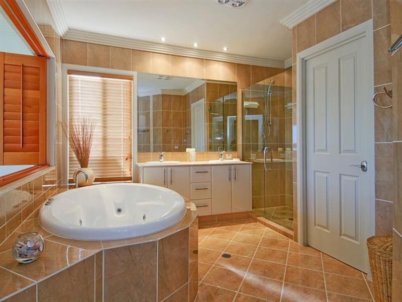 5 Kensington Mews, Sovereign Islands QLD 4216