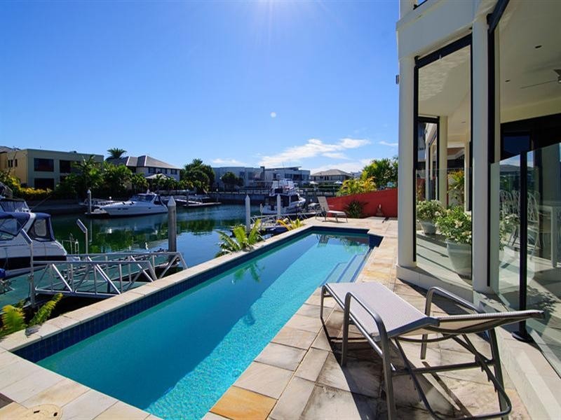 5 Kensington Mews, Sovereign Islands QLD 4216