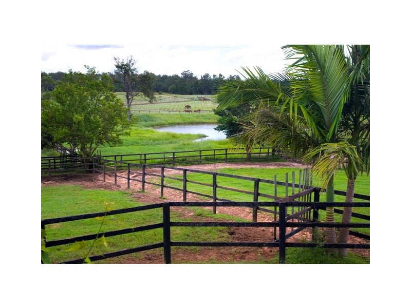 219 Lake Macdonald Drive, Cooroy QLD 4563