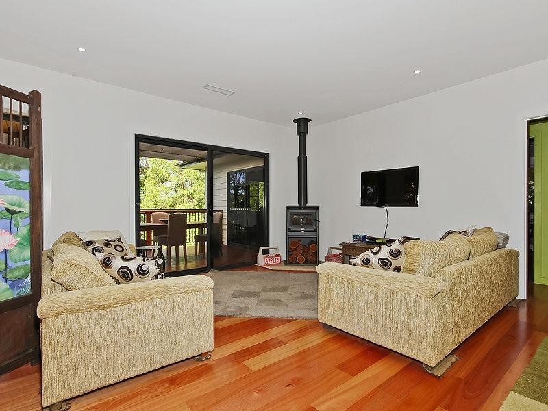 11 Wentworth Avenue, Mount Nebo QLD 4520