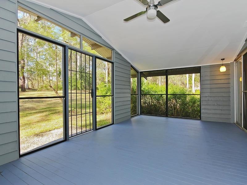 9 Roxburgh Road, Wights Mountain QLD 4520