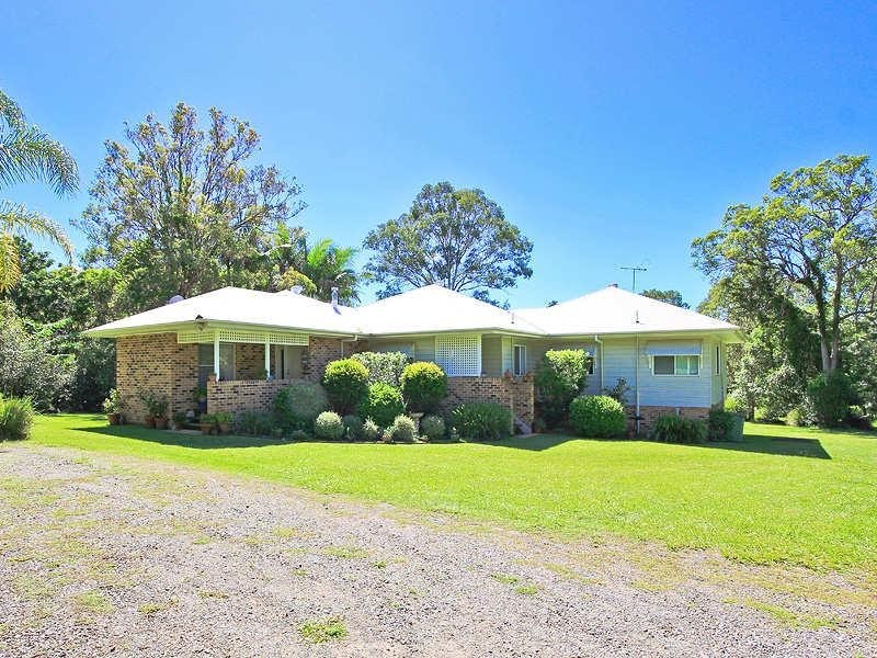 14 Greenwood Crescent, Samford Valley QLD 4520