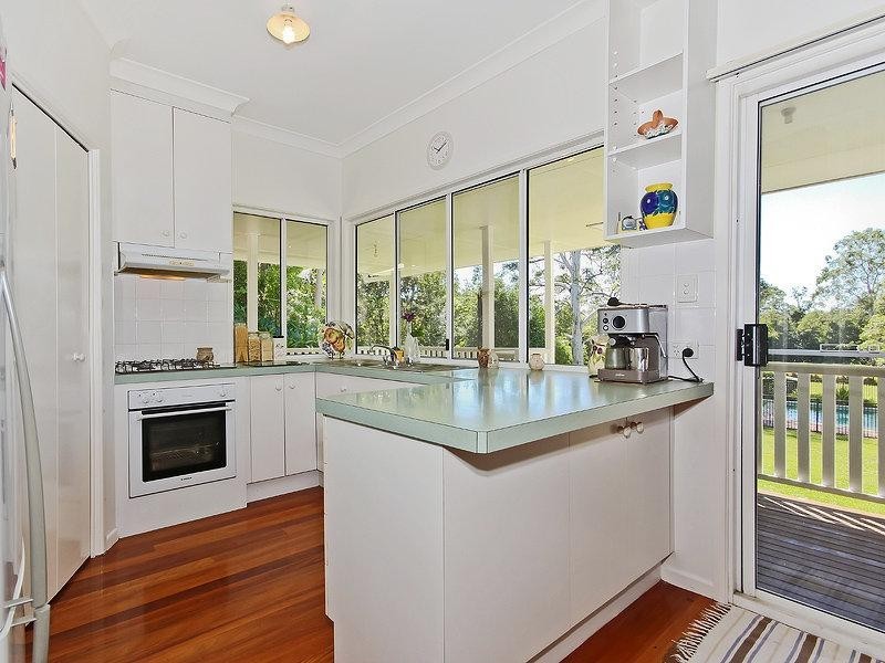 14 Greenwood Crescent, Samford Valley QLD 4520