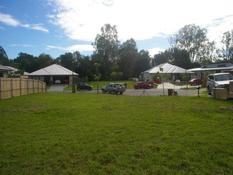 6 Village Lane, Samford Village QLD 4520