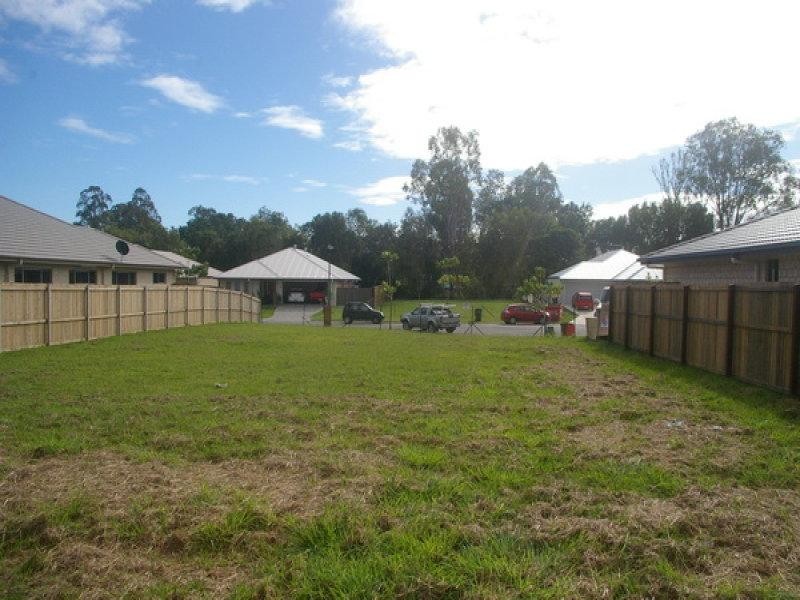 6 Village Lane, Samford Village QLD 4520