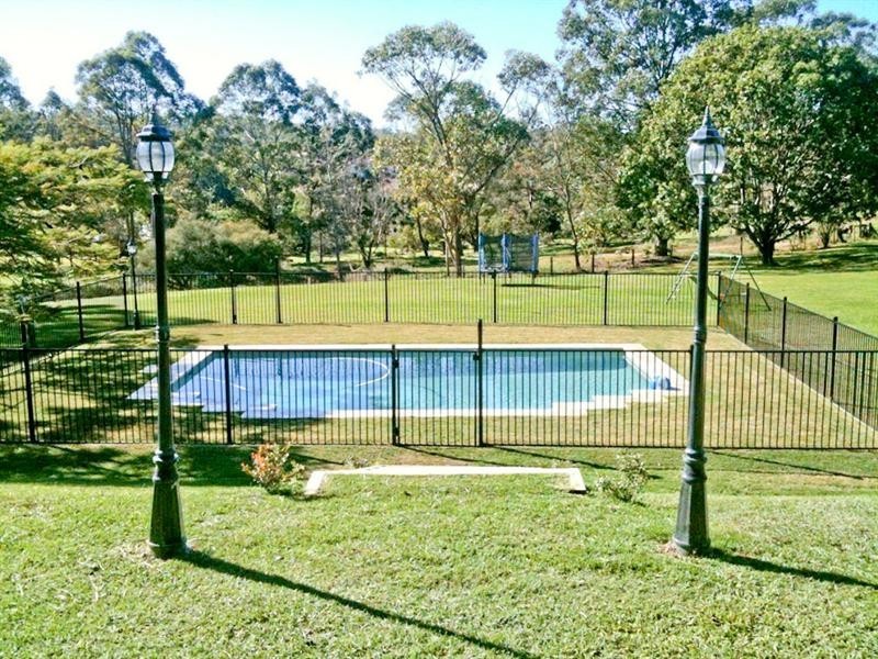 Clear Mountain QLD 4500