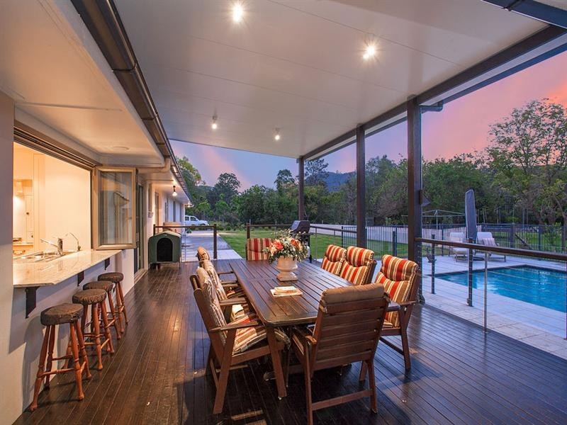 206 Mount Glorious Road, Samford Valley QLD 4520