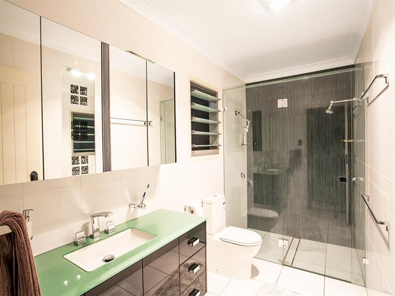 206 Mount Glorious Road, Samford Valley QLD 4520