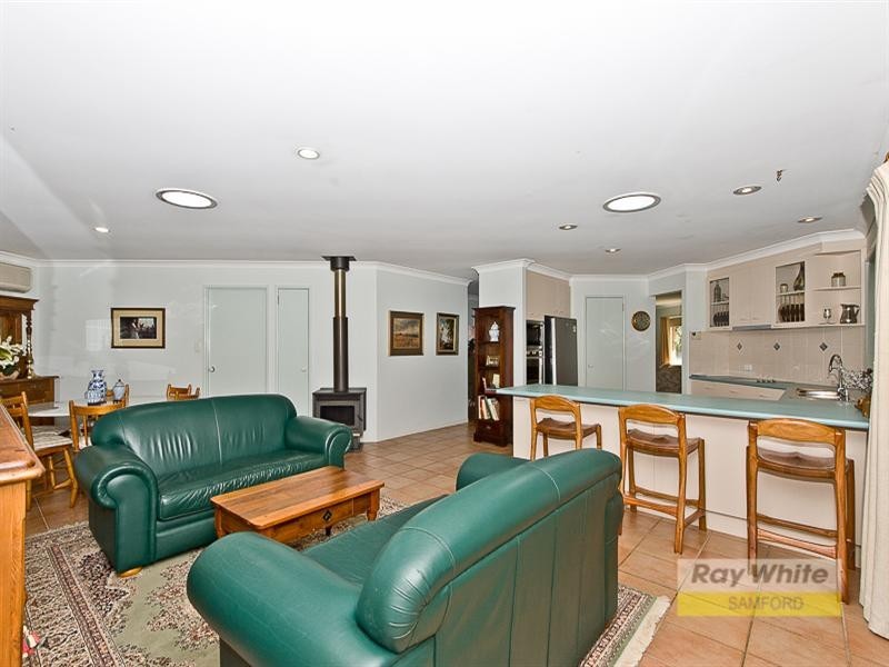 2 Midwood Court, Samford Valley QLD 4520