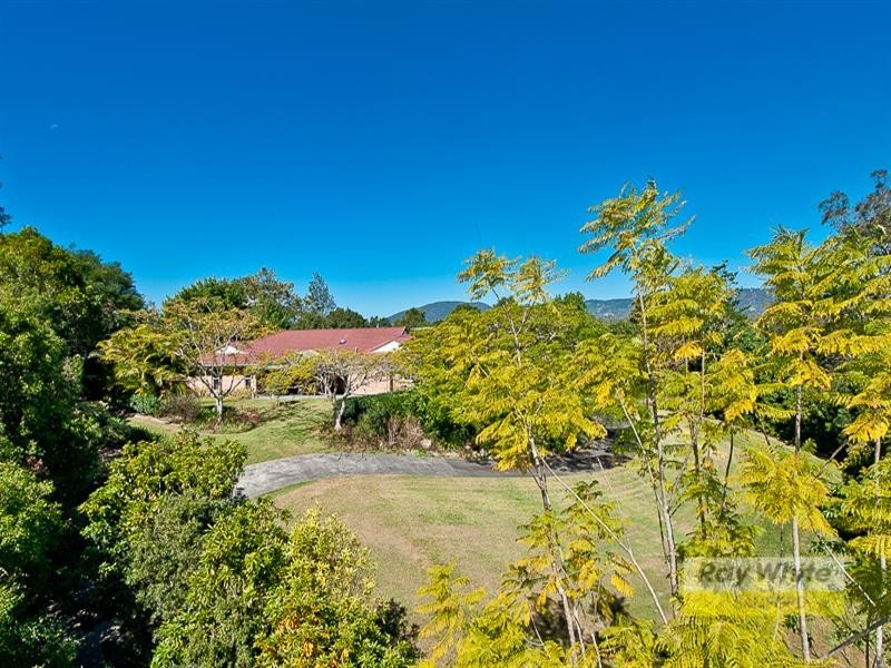 2 Midwood Court, Samford Valley QLD 4520