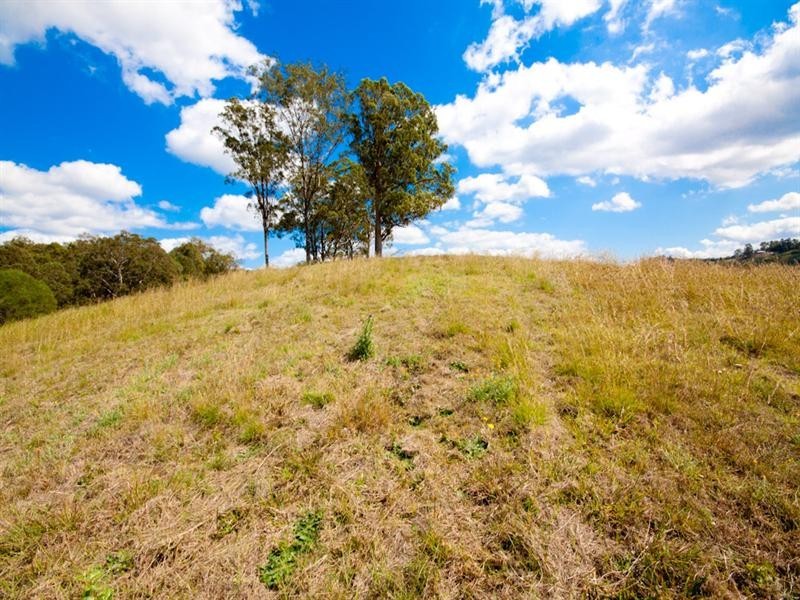 Clear Mountain QLD 4500