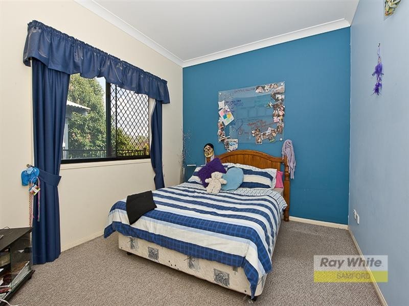 5 Wallers Court, Petrie QLD 4502