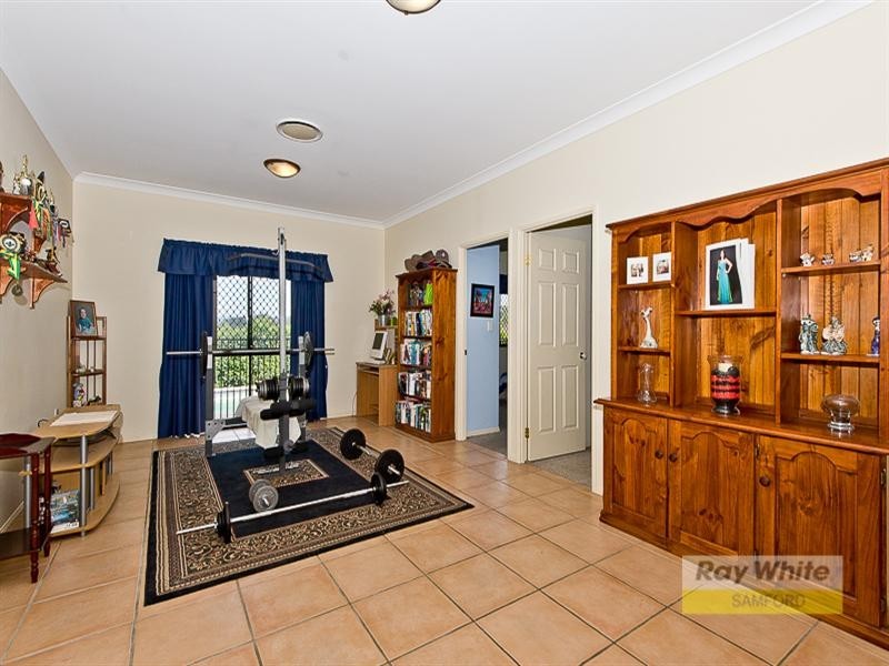 5 Wallers Court, Petrie QLD 4502