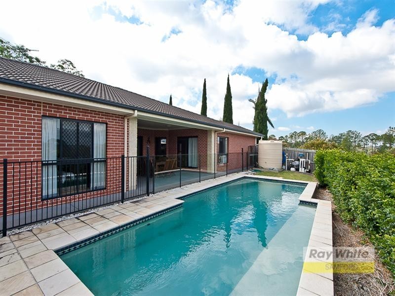 5 Wallers Court, Petrie QLD 4502
