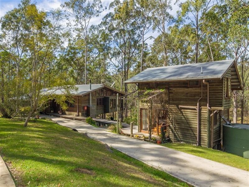 38 Smiths Rd South, Kurwongbah QLD 4503