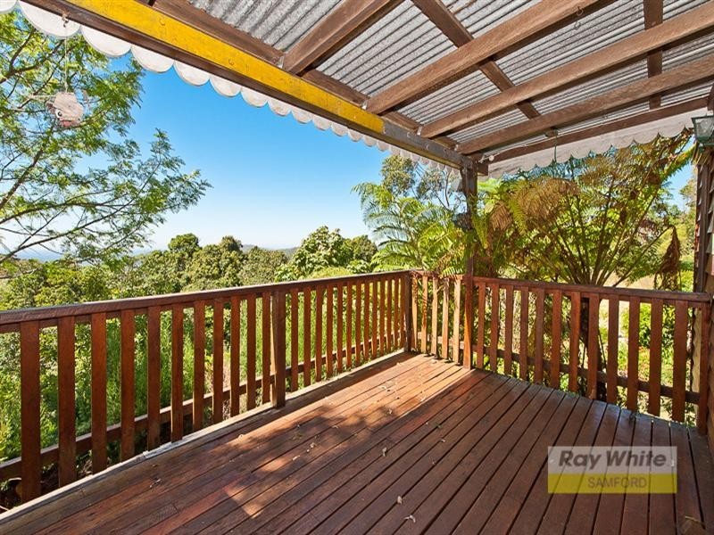 4 Ted Street, Mount Glorious QLD 4520