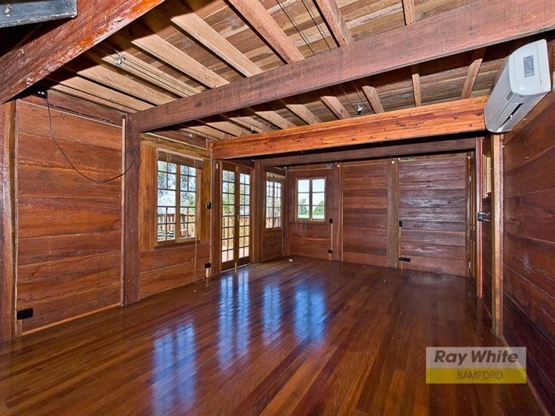 4 Ted Street, Mount Glorious QLD 4520