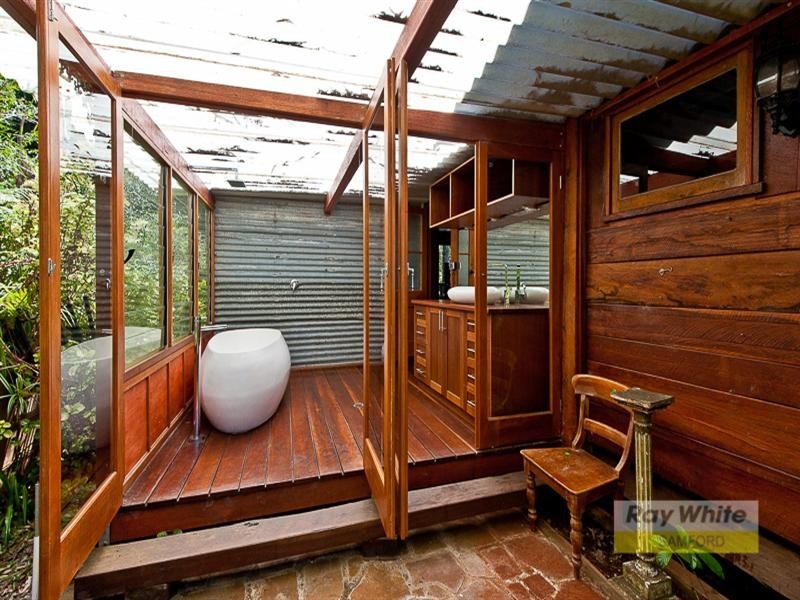 4 Ted Street, Mount Glorious QLD 4520