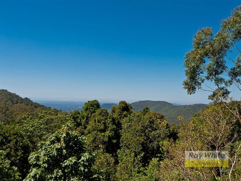 4 Ted Street, Mount Glorious QLD 4520