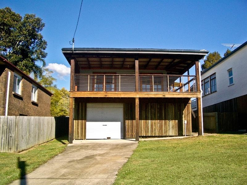 10 Junction Street, Samford Village QLD 4520