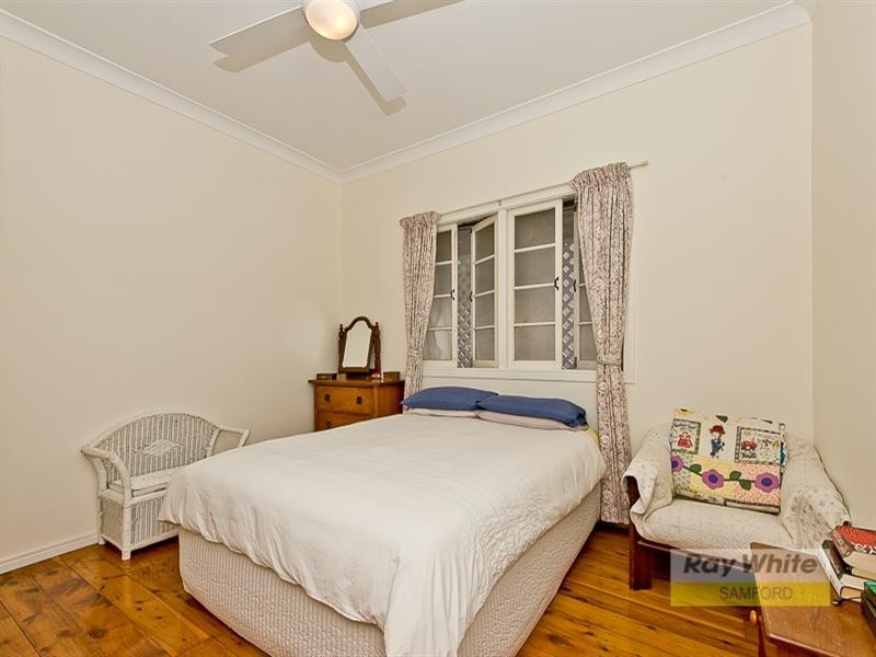 10 Junction Street, Samford Village QLD 4520