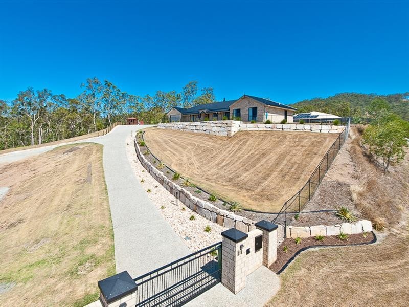 15 Ron Bischof Close, Cashmere QLD 4500
